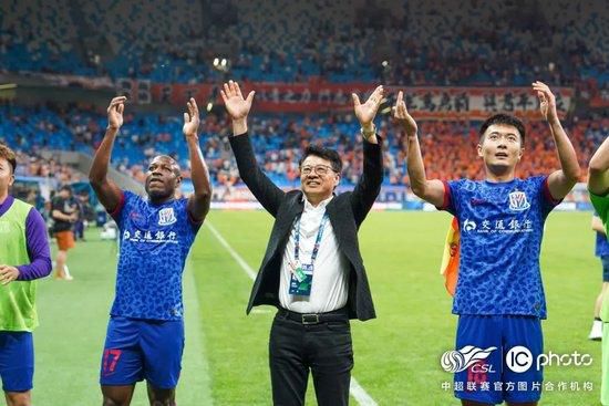 影片讲述了徐福（沈腾 饰）为养家还债远赴中东担任一家中餐馆的主厨，与前台经理马俊生（蒋奇明 饰）齐心 艾美奖提名名单公布！